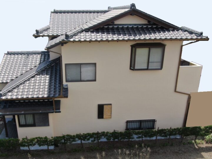 瓦屋根の戸建て住宅