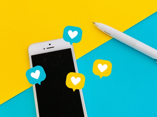スマホとハートマーク